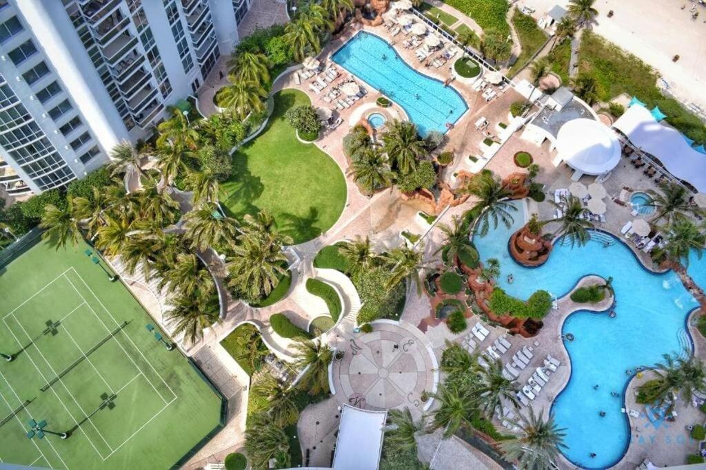 Luxury Bayfront Studio With Balcony Amazing Pool Ξενοδοχείο Sunny Isles Beach Εξωτερικό φωτογραφία